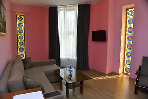 Yaffle Inn Boutique Hotel