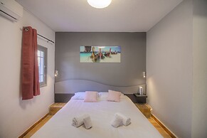 Marina Hotel Club