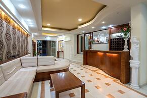 Apollo Apartments