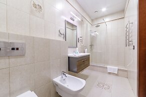 Dinastiya Hotel