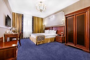 Dinastiya Hotel