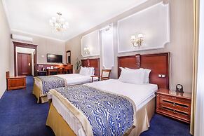 Dinastiya Hotel