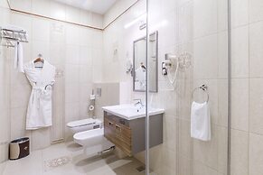 Dinastiya Hotel