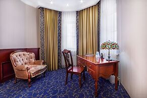 Dinastiya Hotel