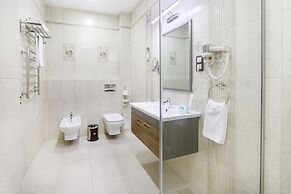Dinastiya Hotel