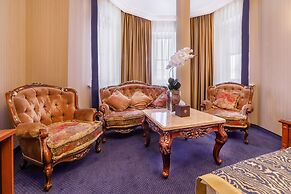 Dinastiya Hotel