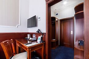 Dinastiya Hotel
