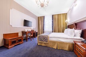 Dinastiya Hotel