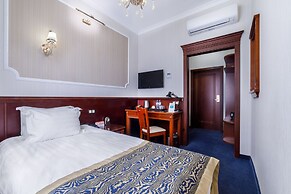 Dinastiya Hotel