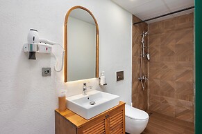 Azuu Hotel
