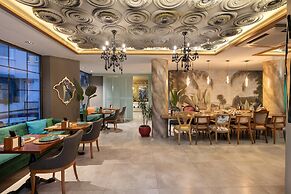 Azuu Hotel