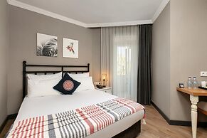 Azuu Hotel