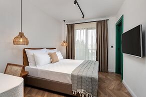 Azuu Hotel