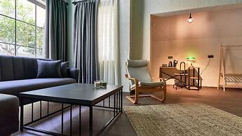Azuu Hotel