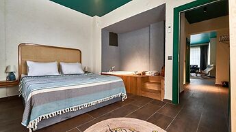 Azuu Hotel