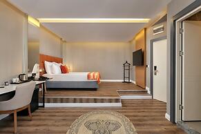 Azuu Hotel