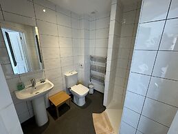 Hookwood Lodge London Gatwick