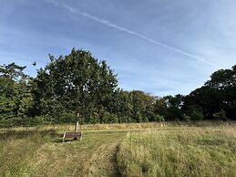 Hookwood Lodge London Gatwick