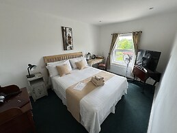 Hookwood Lodge London Gatwick