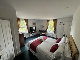 Hookwood Lodge London Gatwick