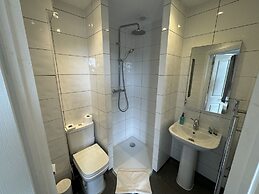 Hookwood Lodge London Gatwick