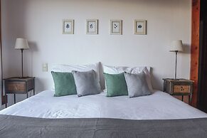 El Bosque by DOT Tradition