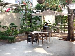 Liv Inn Guest House