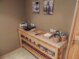 Liv Inn Guest House