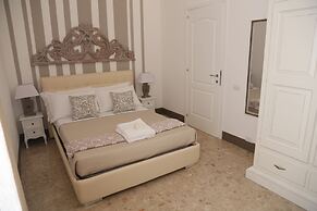 Dimi House