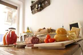 Dimi House