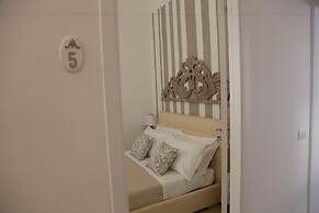 Dimi House