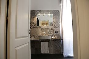 Dimi House