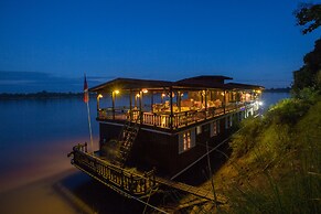 The Vat Phou Cruise