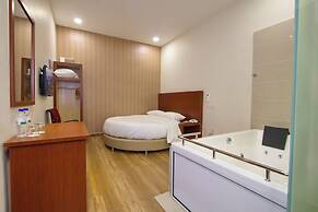 Elegant Hotel