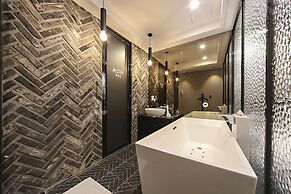 Masan Almond Hotel