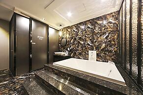 Masan Almond Hotel