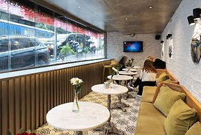 Orya Hotel