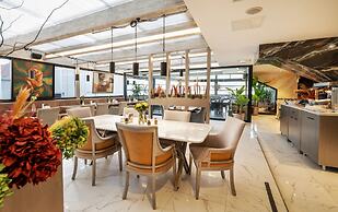 Orya Hotel