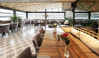 Orya Hotel
