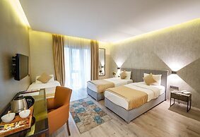 Orya Hotel