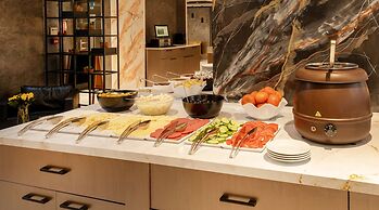 Orya Hotel