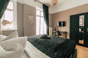 Luga Homes – Stadthaus