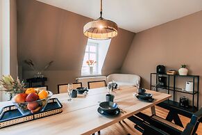 Luga Homes – Stadthaus