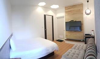 Happiness Yes Inn
