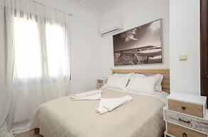 Naxos Center Houses