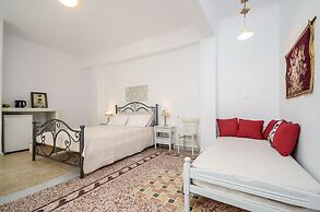 Naxos Center Houses