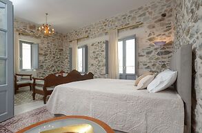 Naxos Center Houses