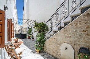 Naxos Center Houses