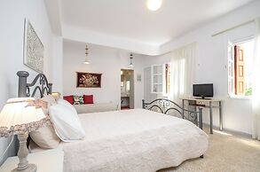 Naxos Center Houses