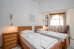 Naxos Center Houses